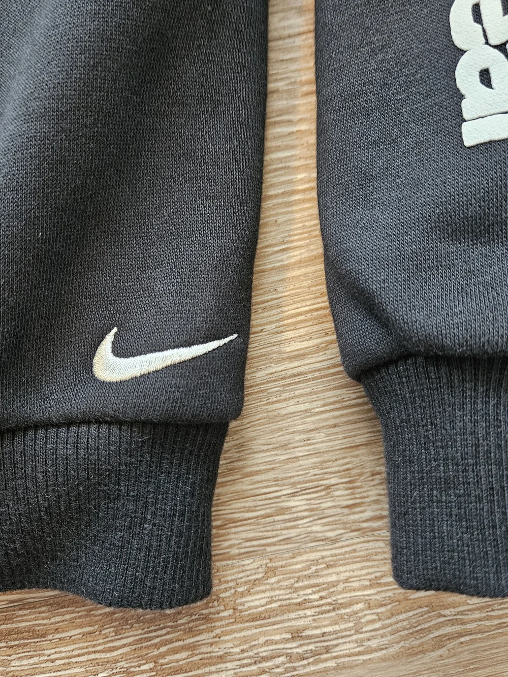 Nike ACG Icon Fleece Graphic Kids' Black  Hoodie with Sleeve Logo Size Small